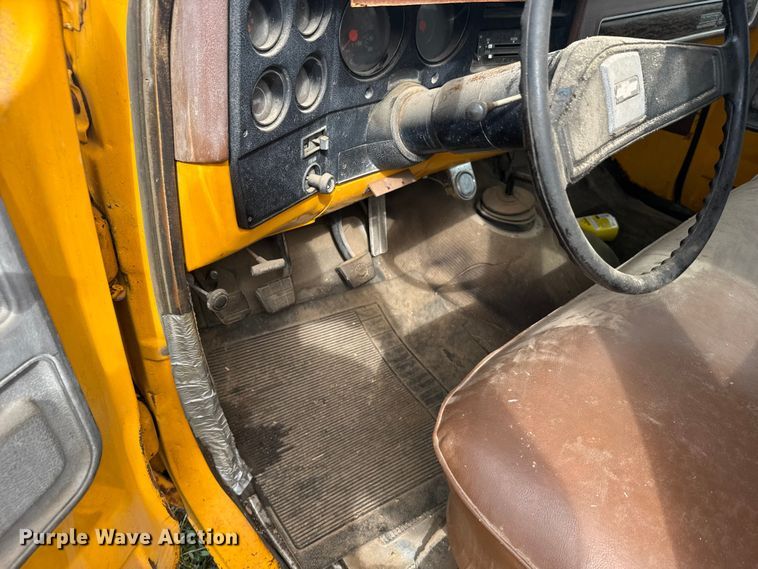 image for item EU6009 1976 Chevrolet C20 Crew Cab pickup truck