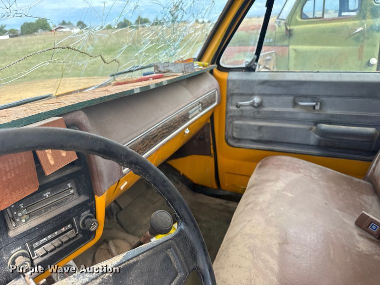 image for item EU6009 1976 Chevrolet C20 Crew Cab pickup truck