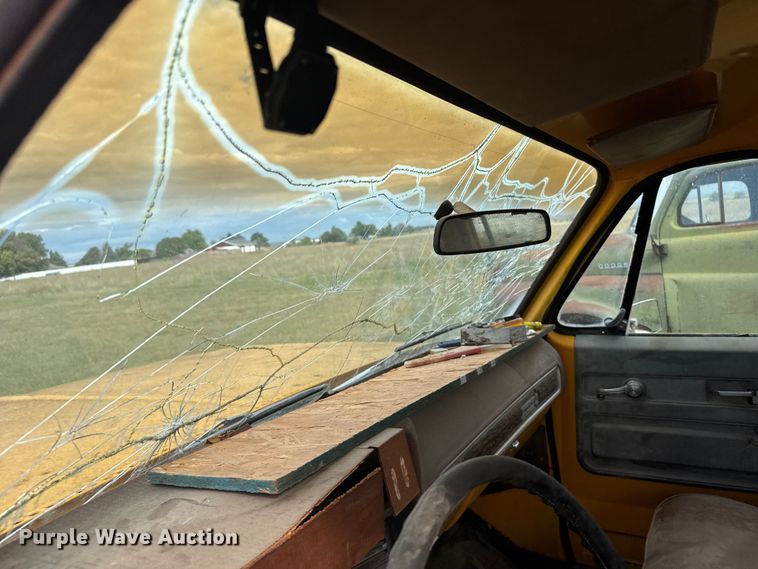 image for item EU6009 1976 Chevrolet C20 Crew Cab pickup truck