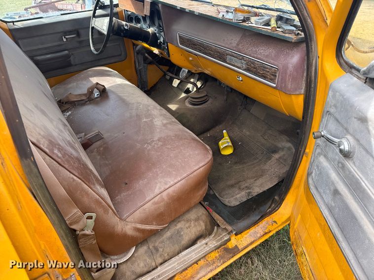 image for item EU6009 1976 Chevrolet C20 Crew Cab pickup truck