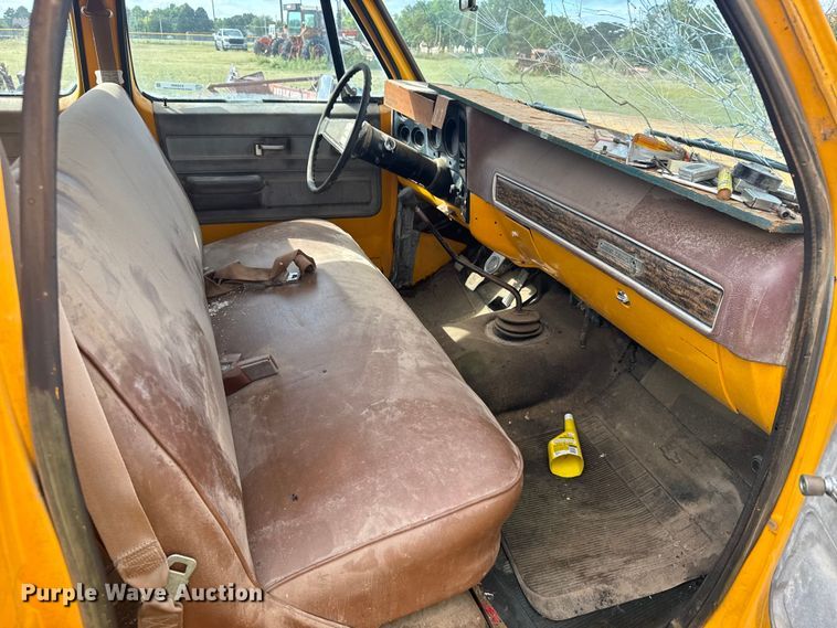 image for item EU6009 1976 Chevrolet C20 Crew Cab pickup truck