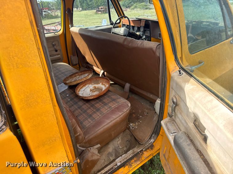 image for item EU6009 1976 Chevrolet C20 Crew Cab pickup truck