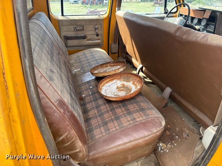 image for item EU6009 1976 Chevrolet C20 Crew Cab pickup truck