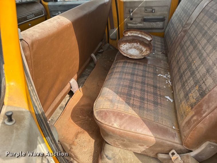 image for item EU6009 1976 Chevrolet C20 Crew Cab pickup truck