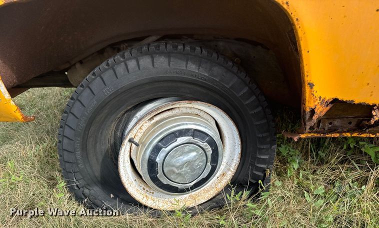 image for item EU6009 1976 Chevrolet C20 Crew Cab pickup truck