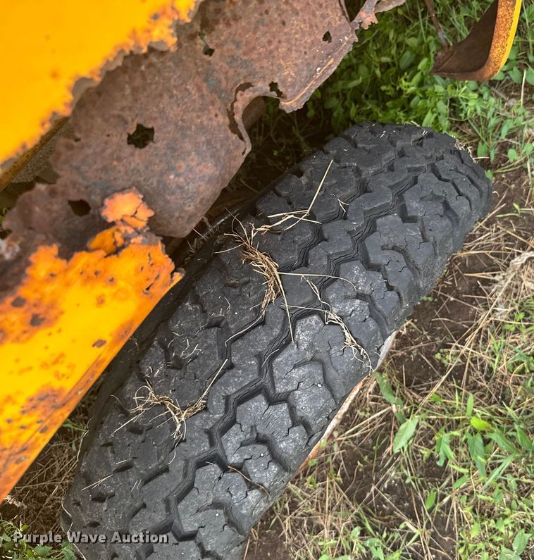 image for item EU6009 1976 Chevrolet C20 Crew Cab pickup truck