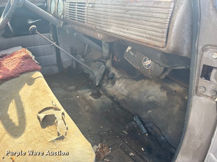 image for item EU6021 1963 Chevrolet pickup truck