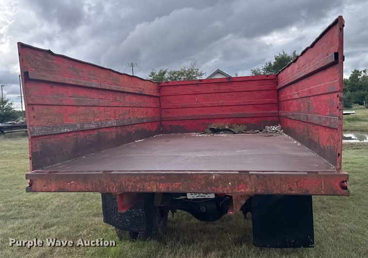 image for item EU6023 1981 GMC 6000 flatbed truck