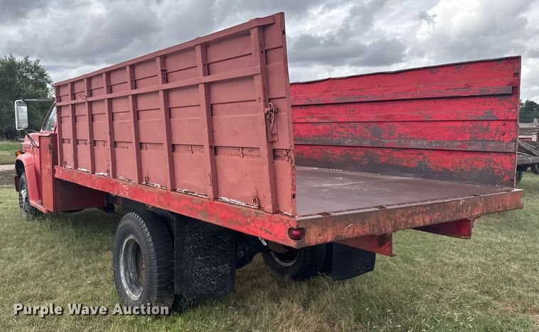 image for item EU6023 1981 GMC 6000 flatbed truck