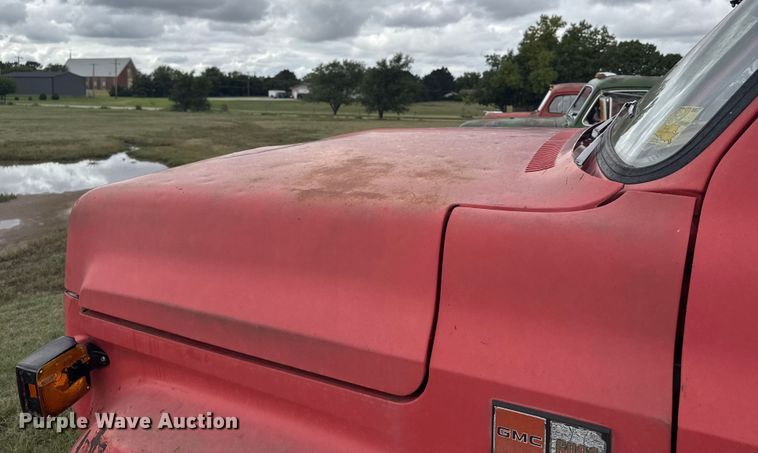 image for item EU6023 1981 GMC 6000 flatbed truck