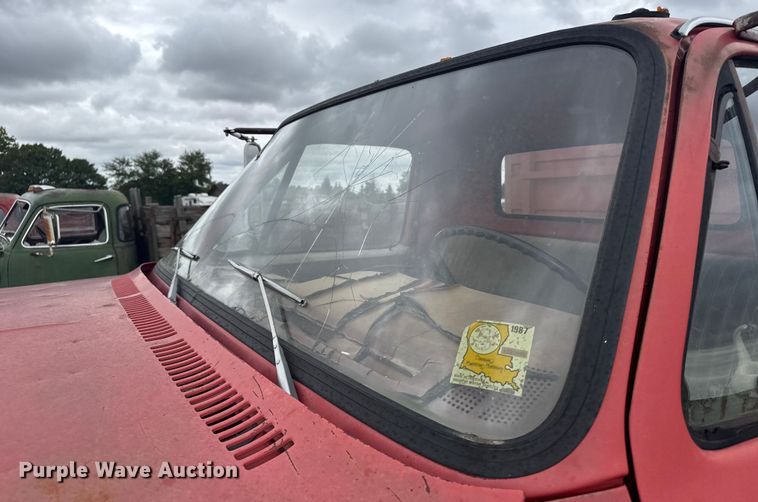 image for item EU6023 1981 GMC 6000 flatbed truck