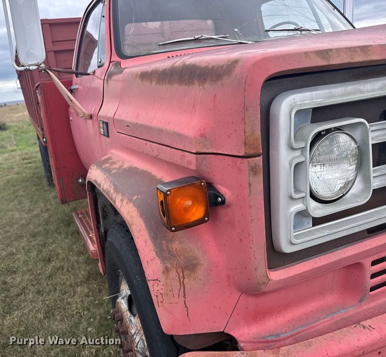 image for item EU6023 1981 GMC 6000 flatbed truck