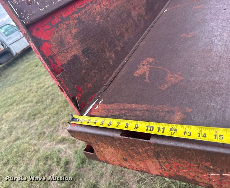 image for item EU6023 1981 GMC 6000 flatbed truck