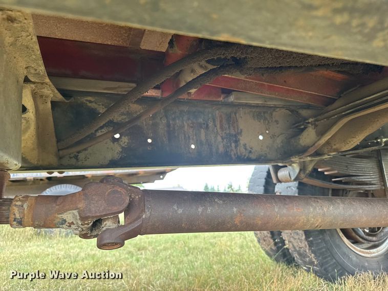 image for item EU6023 1981 GMC 6000 flatbed truck