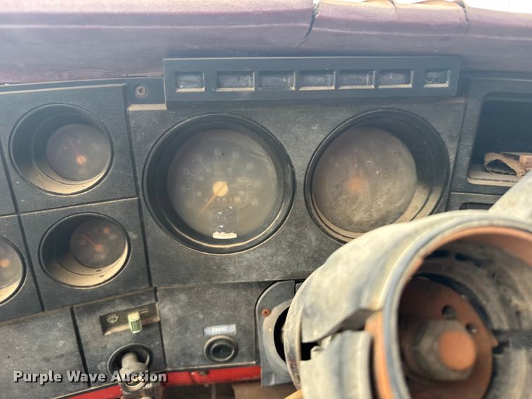 image for item EU6023 1981 GMC 6000 flatbed truck