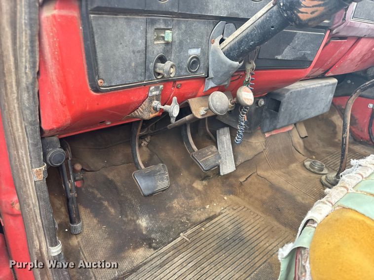 image for item EU6023 1981 GMC 6000 flatbed truck