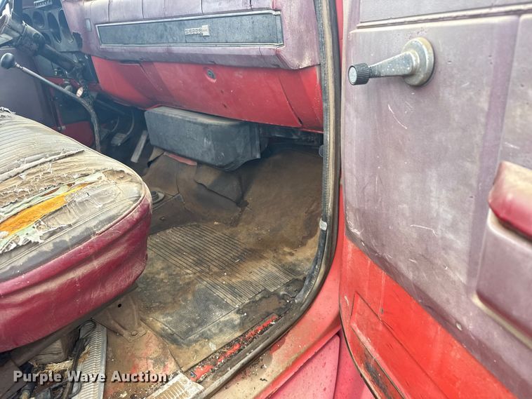 image for item EU6023 1981 GMC 6000 flatbed truck