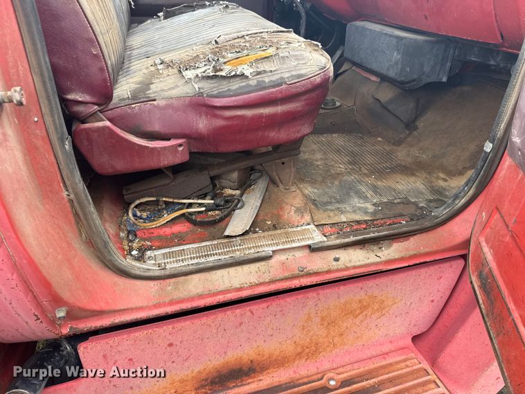 image for item EU6023 1981 GMC 6000 flatbed truck