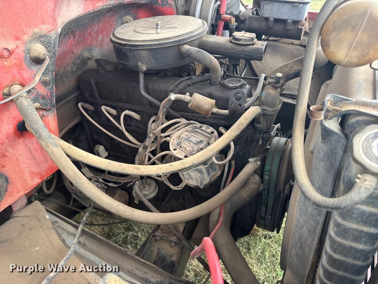 image for item EU6023 1981 GMC 6000 flatbed truck