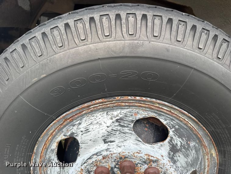 image for item EU6023 1981 GMC 6000 flatbed truck