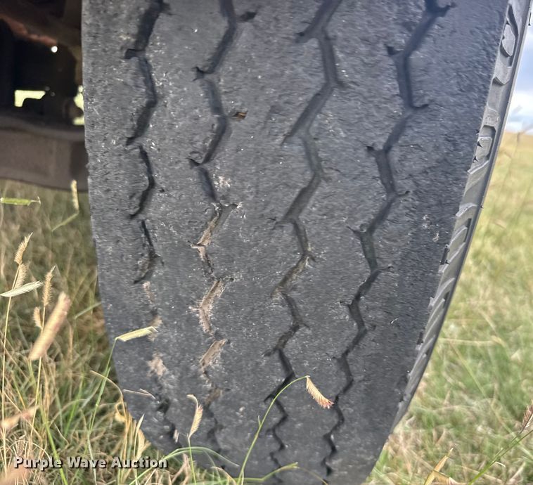 image for item EU6023 1981 GMC 6000 flatbed truck