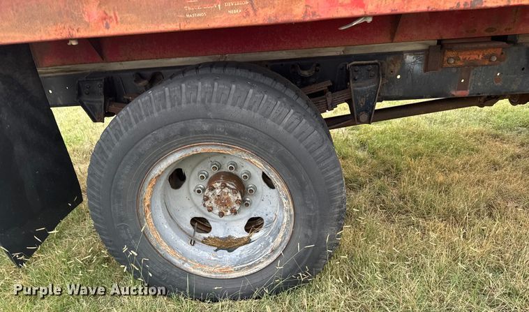 image for item EU6023 1981 GMC 6000 flatbed truck