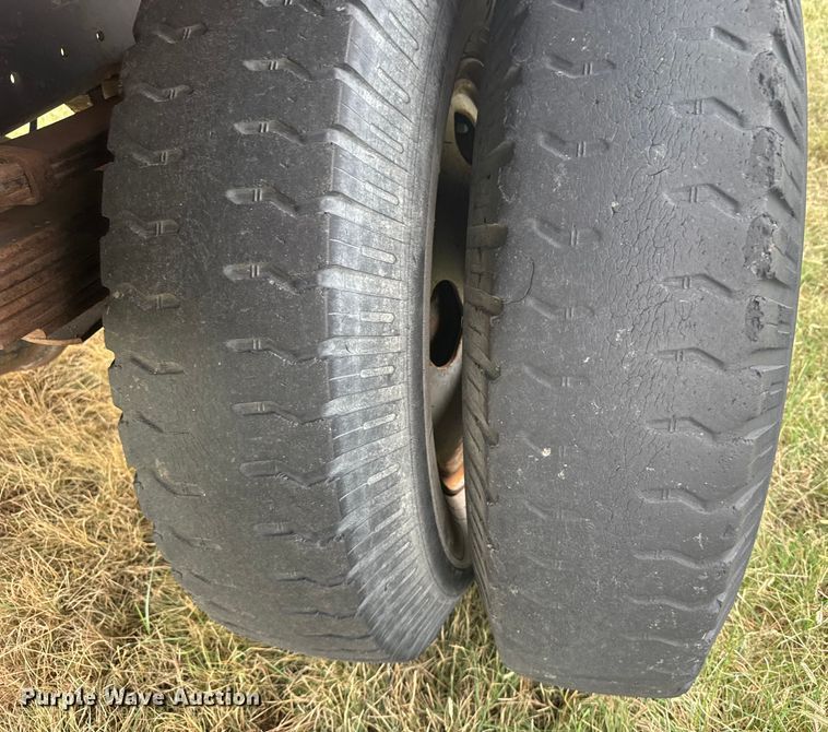 image for item EU6023 1981 GMC 6000 flatbed truck