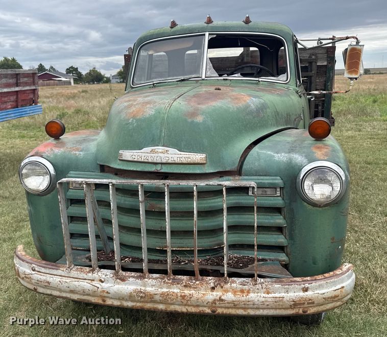 image for item EU6024 1948 Chevrolet flatbed truck