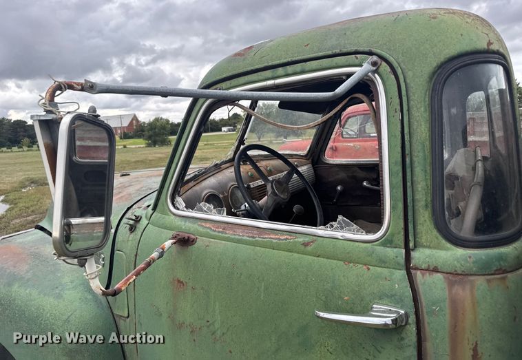 image for item EU6024 1948 Chevrolet flatbed truck