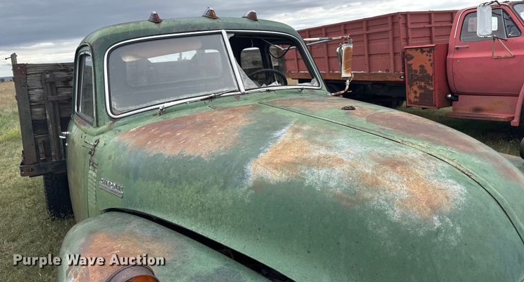 image for item EU6024 1948 Chevrolet flatbed truck