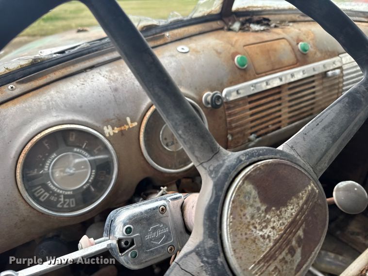 image for item EU6024 1948 Chevrolet flatbed truck