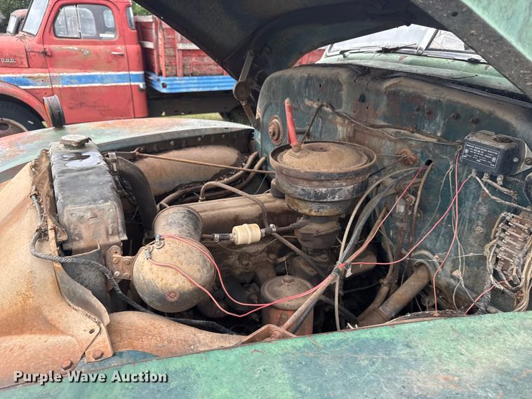 image for item EU6024 1948 Chevrolet flatbed truck