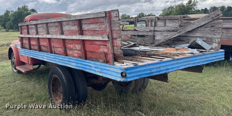 image for item EU6025 1948 Dodge flatbed truck