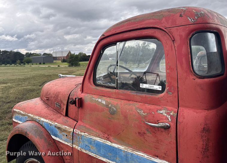 image for item EU6025 1948 Dodge flatbed truck