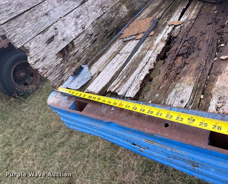 image for item EU6025 1948 Dodge flatbed truck