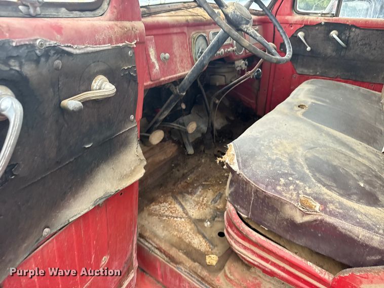 image for item EU6025 1948 Dodge flatbed truck