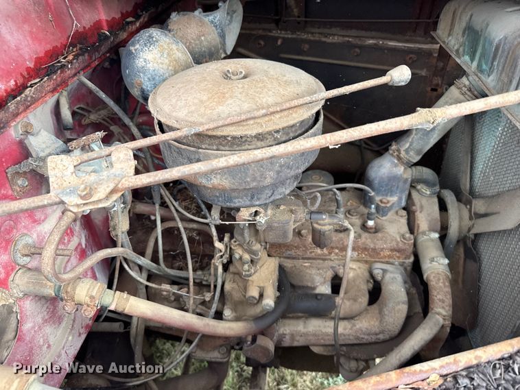 image for item EU6025 1948 Dodge flatbed truck