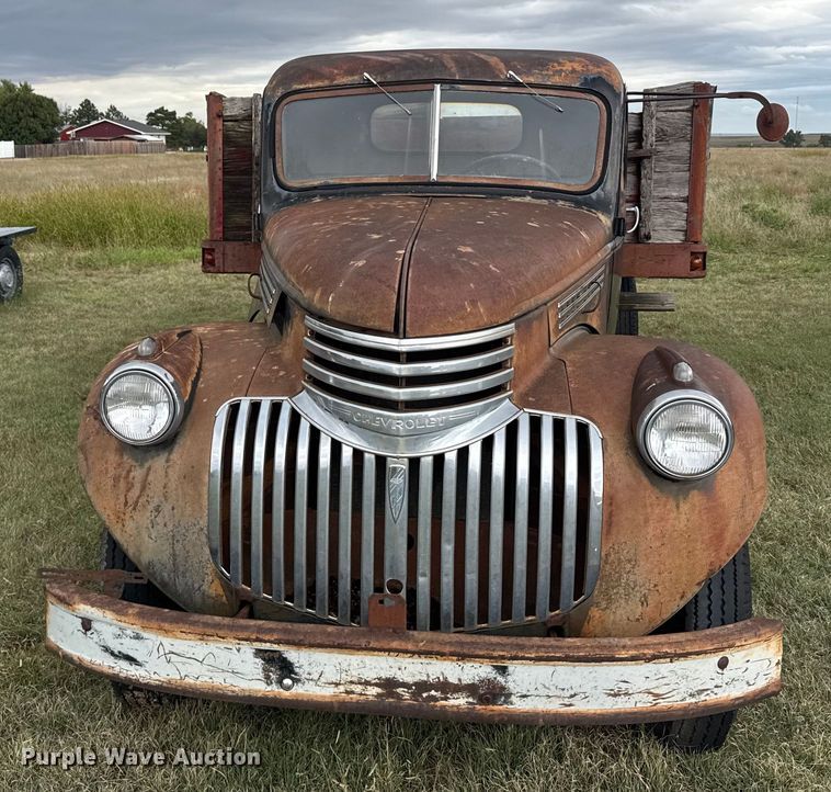 image for item EU6026 1946 Chevrolet flatbed truck