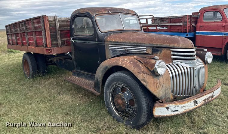 image for item EU6026 1946 Chevrolet flatbed truck