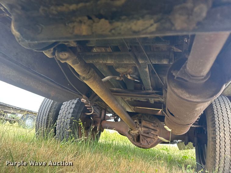 image for item EU6026 1946 Chevrolet flatbed truck