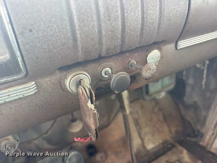 image for item EU6026 1946 Chevrolet flatbed truck