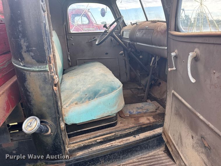 image for item EU6026 1946 Chevrolet flatbed truck