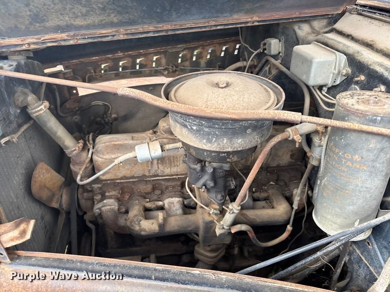 image for item EU6026 1946 Chevrolet flatbed truck