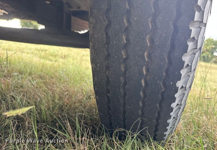 image for item EU6026 1946 Chevrolet flatbed truck