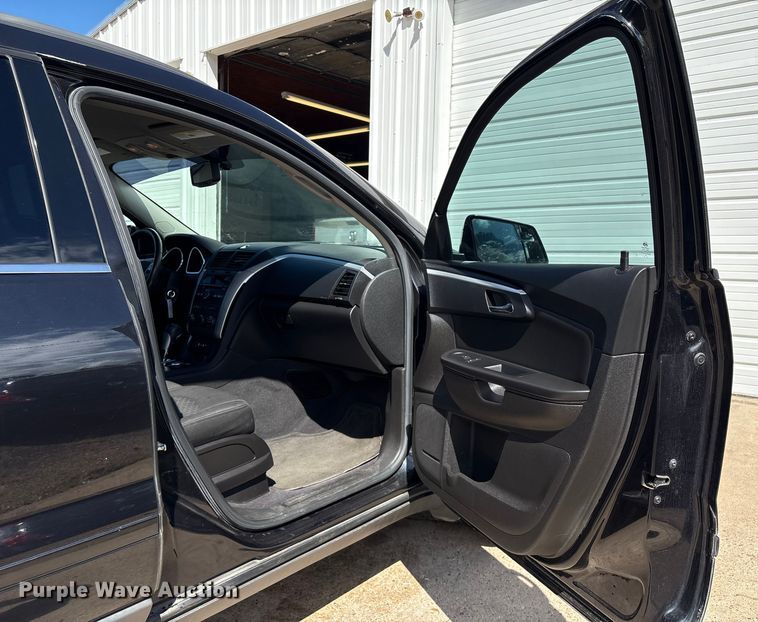 image for item EU7018 2011 Chevrolet Traverse SUV