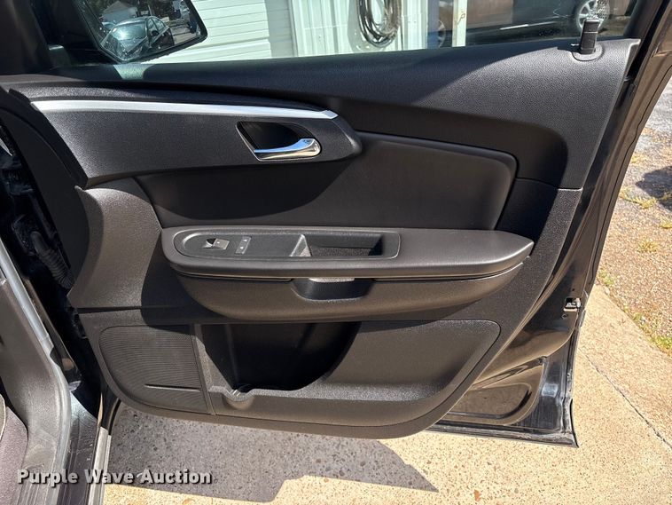 image for item EU7018 2011 Chevrolet Traverse SUV