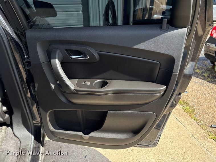 image for item EU7018 2011 Chevrolet Traverse SUV