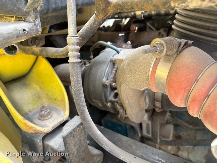 image for item EV1882 2005 International 7500 flatbed truck