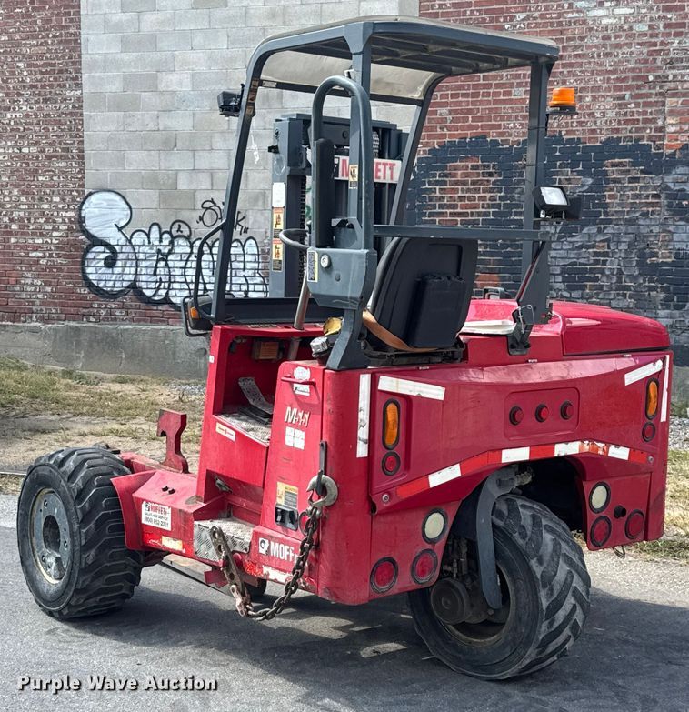 image for item EV1883 2008 Moffett M55.4 forklift