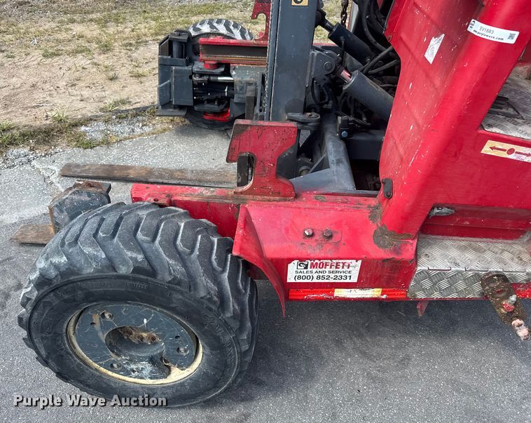 image for item EV1883 2008 Moffett M55.4 forklift